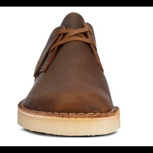 NWOB. Classic Clarks Beeswax Low Cut.